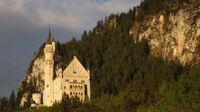 Schloss Neuschwanstein bei Dämmerung