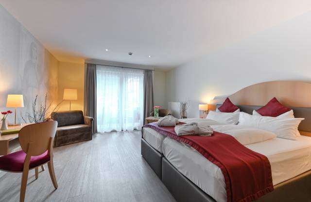 Innenansicht Doppelzimmer mit Balkon