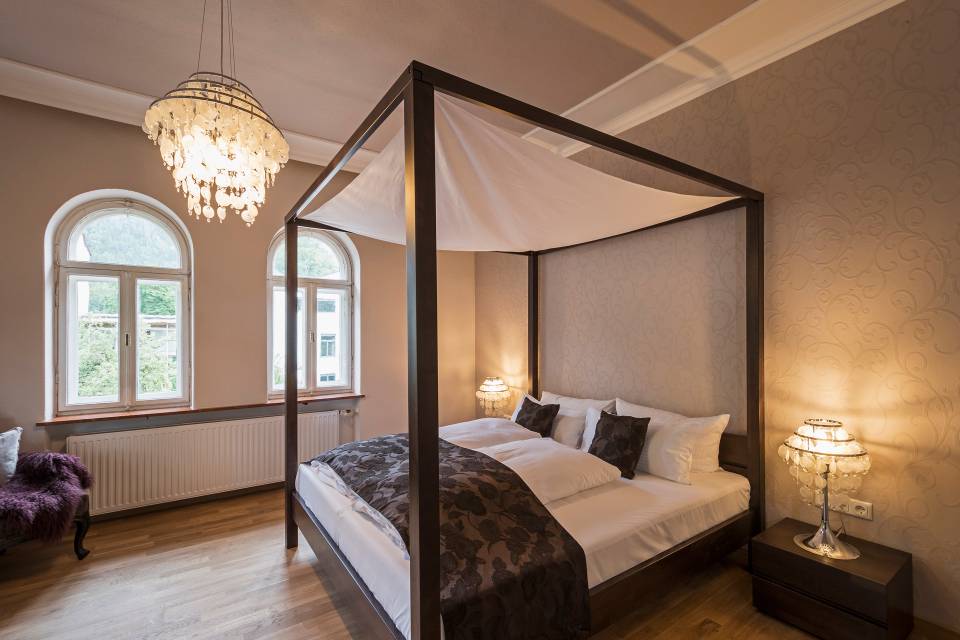 Wohnen im Chalet Villa Ludwig: Chalet am Fuße Neuschwansteins - Villa Ludwig Suite Hotel