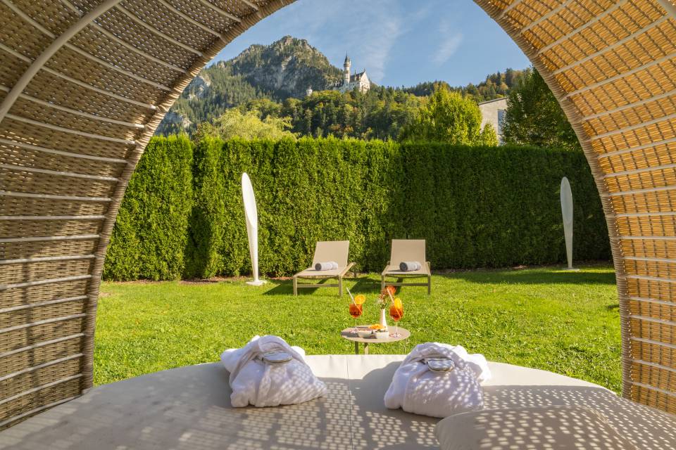 Blick auf den Garten des Hotel Villa Ludwig